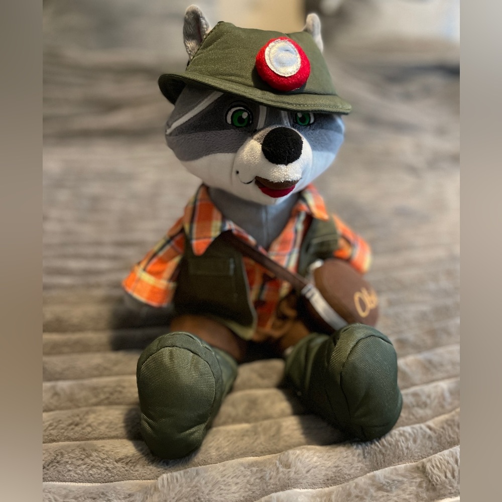 Build-A-Bear Great Wolf Lodge Oliver Stuffed Raccoon